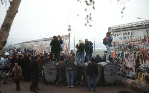 Berlin Wall November 1989.JPG